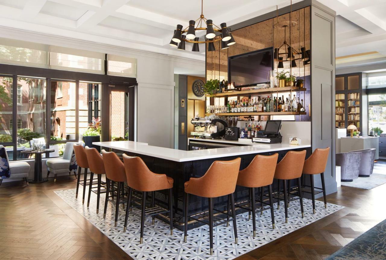 The Whitney Hotel Бостон Экстерьер фото The bar at the hotel