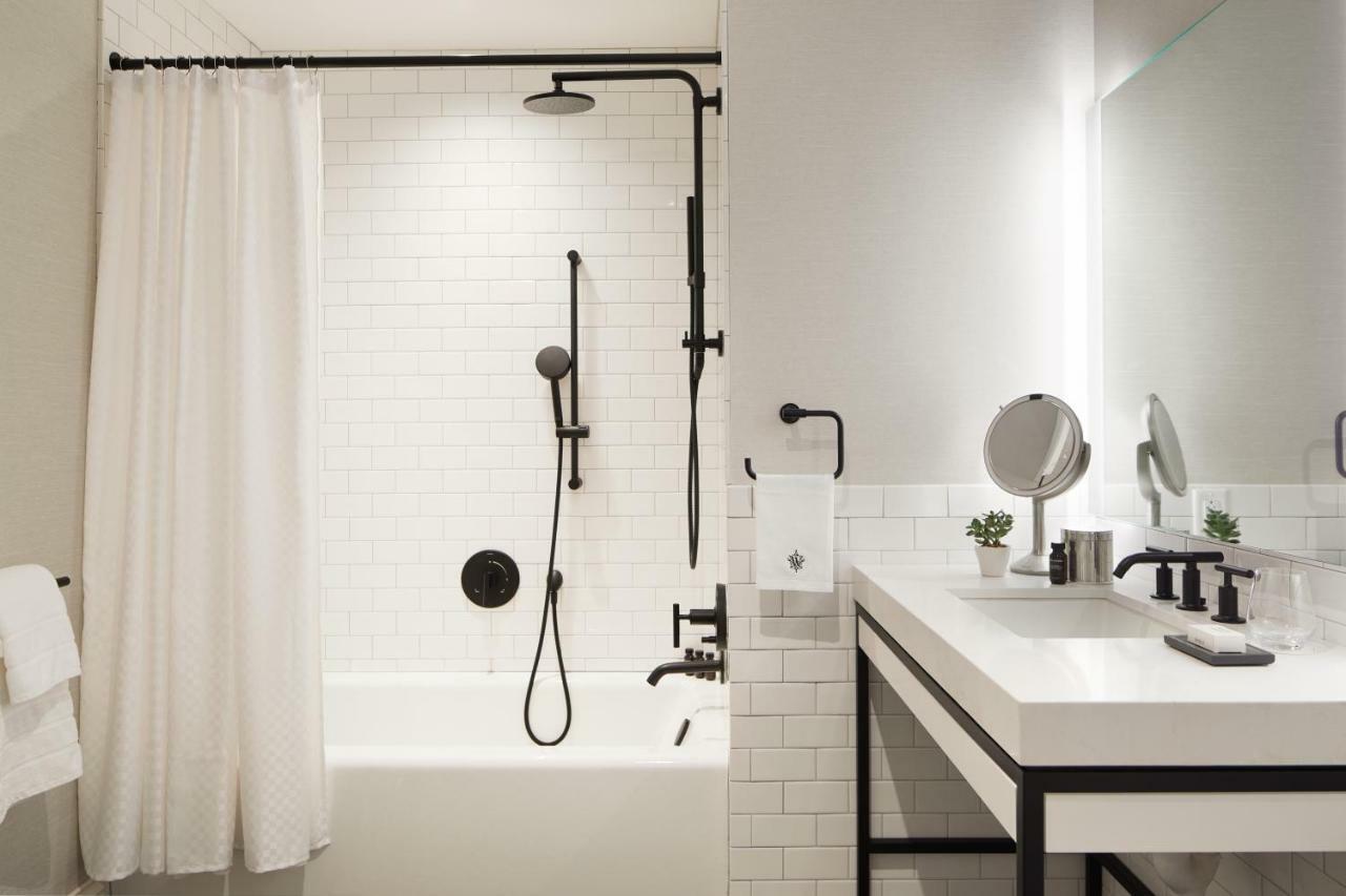 The Whitney Hotel Бостон Экстерьер фото A shower curtain